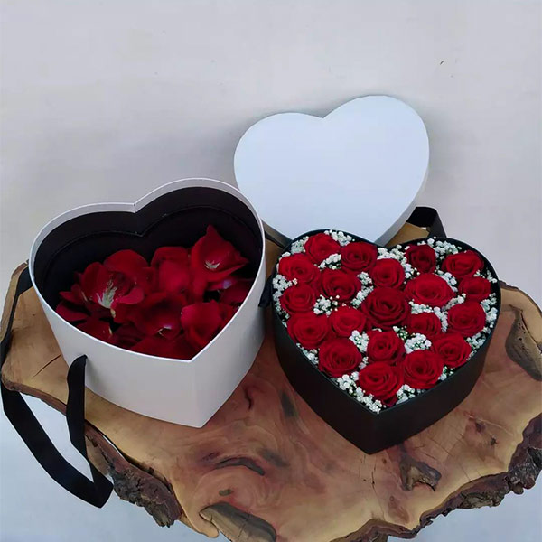 خرید باکس گل سورپرایزی برای تبریک سالگرد ازدواج